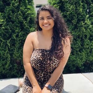 Meet your Posher, Yaemi